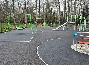 624098562185627913370400235404600778557560448n